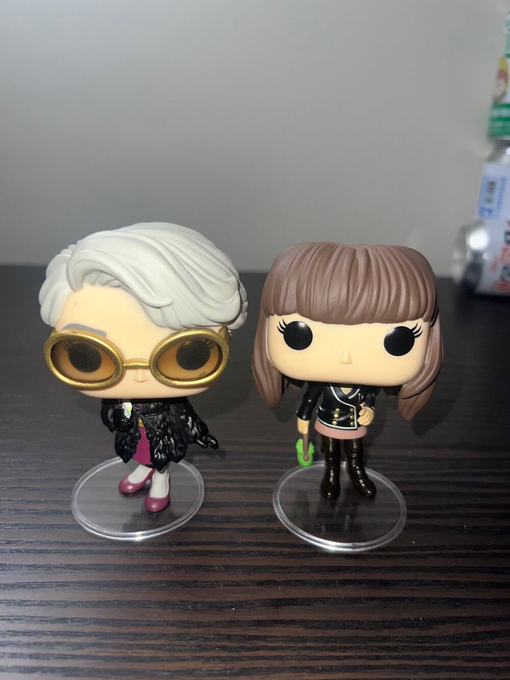 2 VAULTED OOB Devil Wears Prada Funko Pops Miranda Priestly #869 Andy Sachs #868